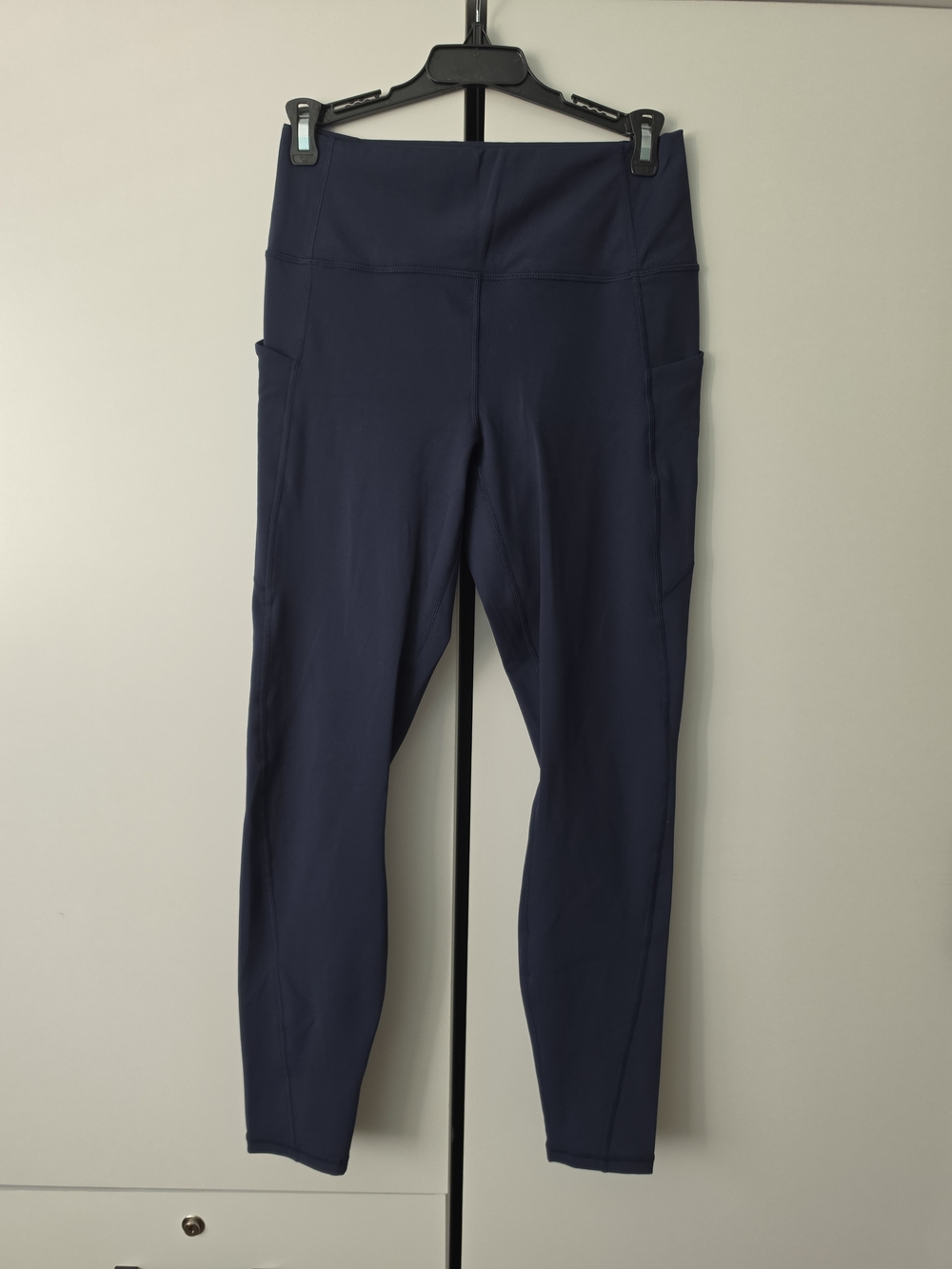 Fabletics L NWOT Navy High-Rise Pocket Leggings 27" Inseam
